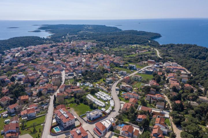 Istra, Premantura - kuća skandinavskog dizajna s bazenom i saunom