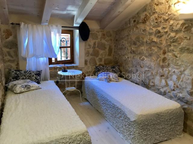 Mali lošinj, Otok Susak - Kuća, 87. 70 m2