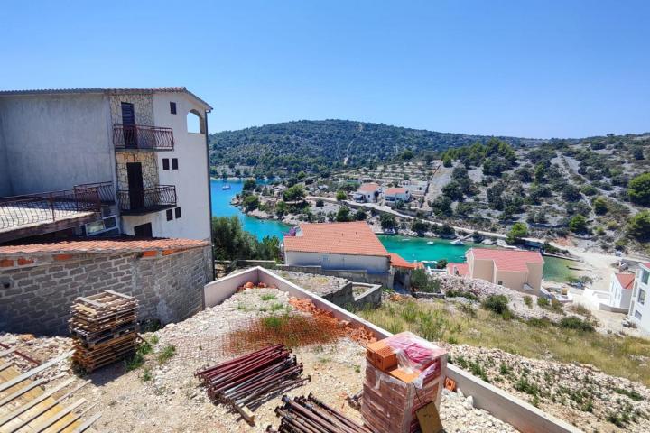 Okolica Trogira, Sevid - vila s bazenom blizu mora