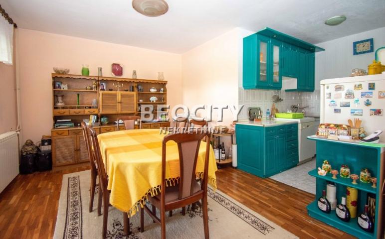 Čukarica, Sremčica, Porodice Petrović , 7. 0, 400m2, 250000EUR