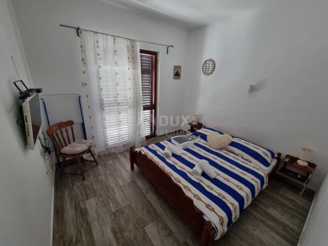 KRK ISLAND, MALINSKA - Apartment 2 bedrooms, 2 parking spaces, 200 m from the sea