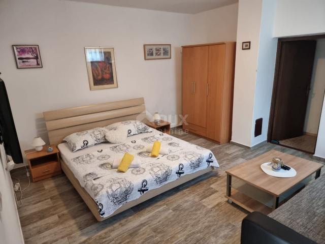 KRK ISLAND, MALINSKA - Apartment 2 bedrooms, 2 parking spaces, 200 m from the sea