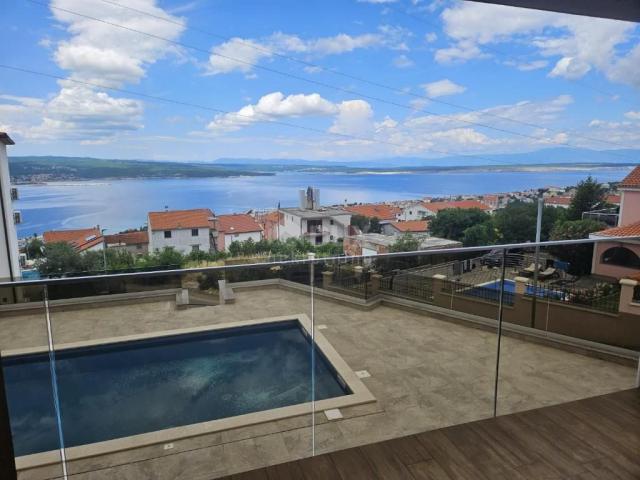 CRIKVENICA - a beautiful house of 270 m2 with a swimming pool in a great location