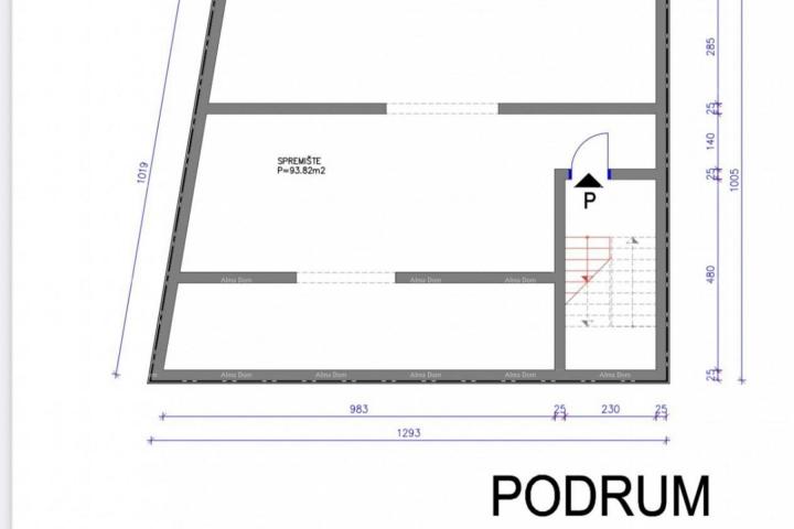 Istra, Medulin, atraktivno građevinsko zemljište 500 m2 u blizini plaža za prizemlje+ 2 kata