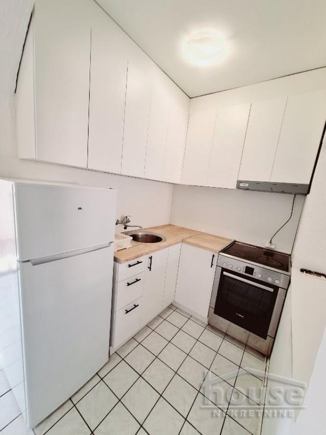 Stan NOVI SAD, GRBAVICA, kv: 28, € 70000, ID: 1062024