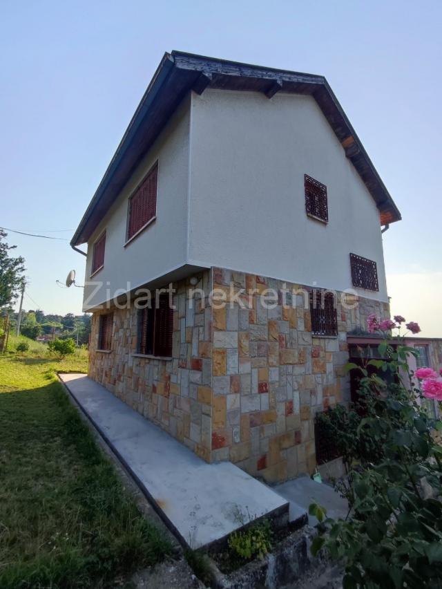 Grocka, pogled na Dunav, 200m2, 17ari