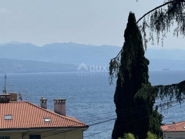 OPATIJA, CENTAR - uređen apartman, velika terasa!!