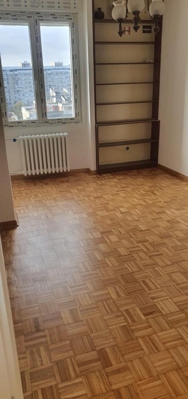 NOVI BEOGRAD BLOK 30 92m2 , L , 292000e