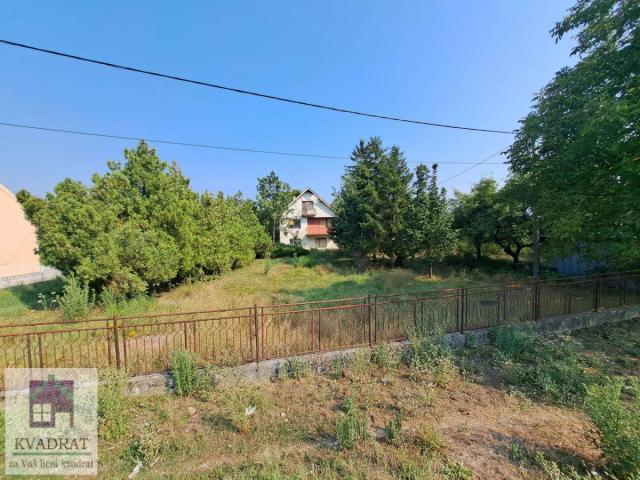 Kuća, Seosko domaćinstvo sa kućom 150 m2 , 1, 88 ha -Veliko polje, Obrenovac - 200. 000€