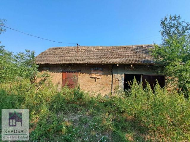 Kuća, Seosko domaćinstvo sa kućom 150 m2 , 1, 88 ha -Veliko polje, Obrenovac - 200. 000€