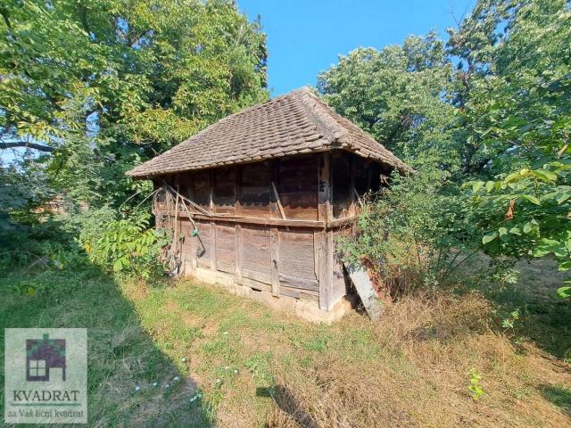 Kuća, Seosko domaćinstvo sa kućom 150 m2 , 1, 88 ha -Veliko polje, Obrenovac - 200. 000€