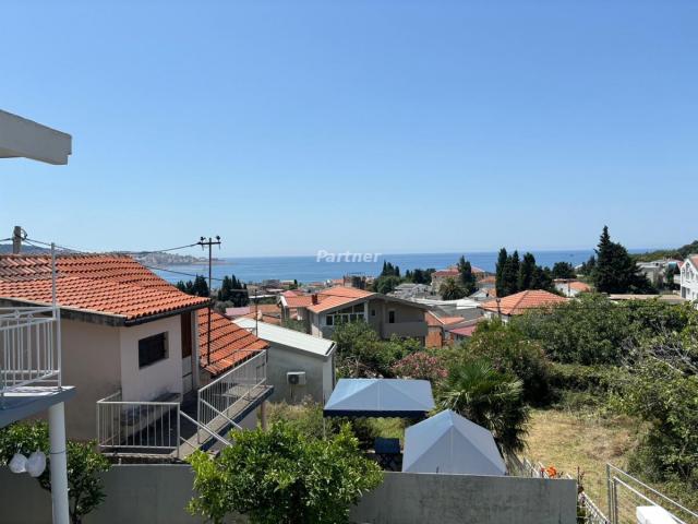 Haus in Susanj mit Blick auf das Meer