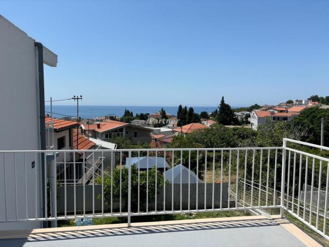 Haus in Susanj mit Blick auf das Meer