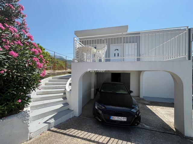 Haus in Susanj mit Blick auf das Meer