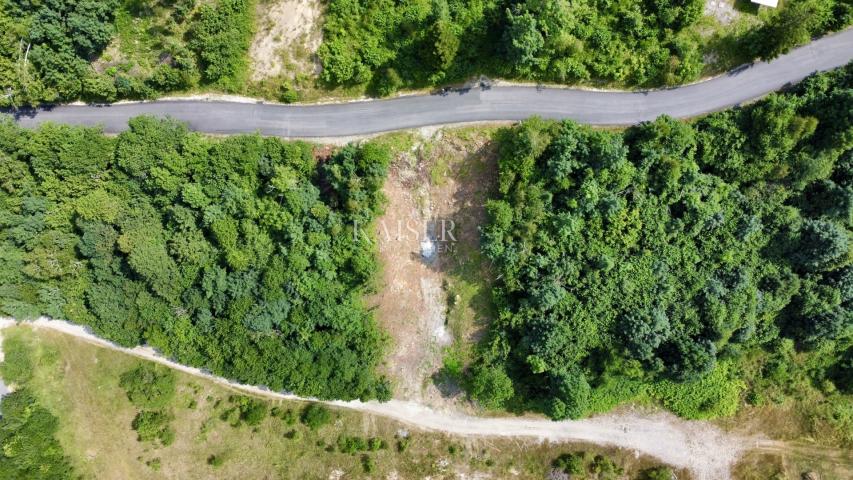 Fužine – Einzigartiges Baugrundstück mit Blick auf den See