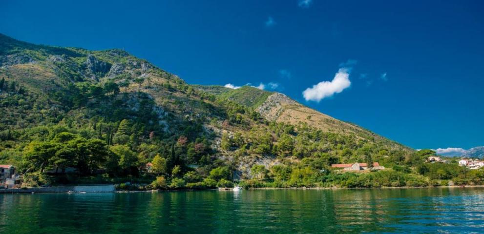 Urbanized land for sale, 20600 m2 (GBA: 30000 m2), Kotor