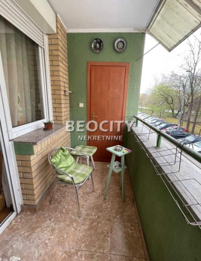 Novi Sad, Nova Detelinara, Trg majke Jevrosime, 2. 0, 67m2, 130000EUR