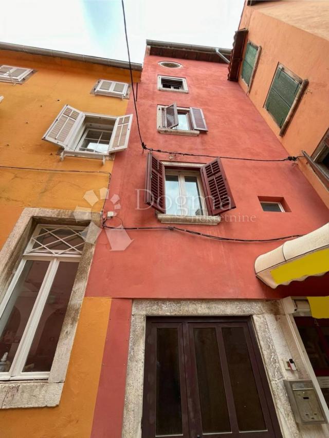 HOUSE ON 4 FLOORS IN THE OLD CORE OF ROVINJ