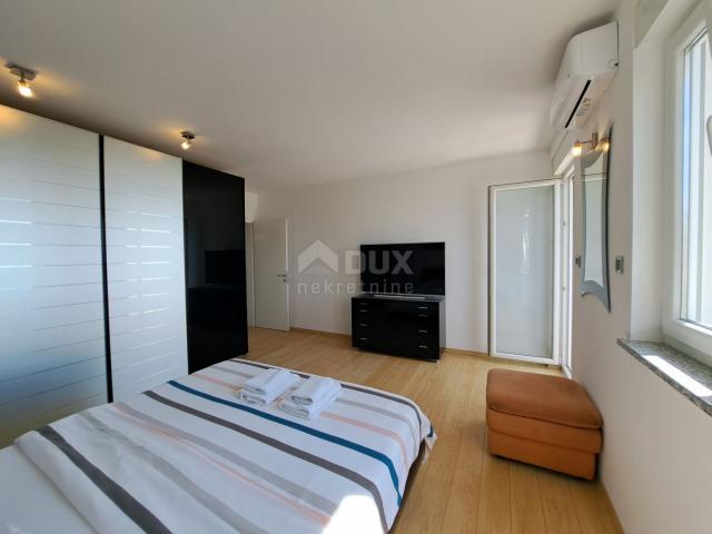 OPATIJA, IČIĆI – Penthouse mit Panoramablick und Innenhofgebäude