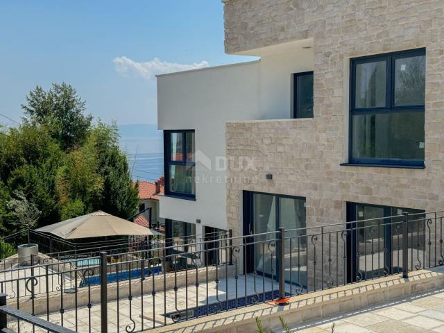 OPATIJA, LOVRAN - Exclusive two-story apartment with private pool only 150 meters from the beach, ne