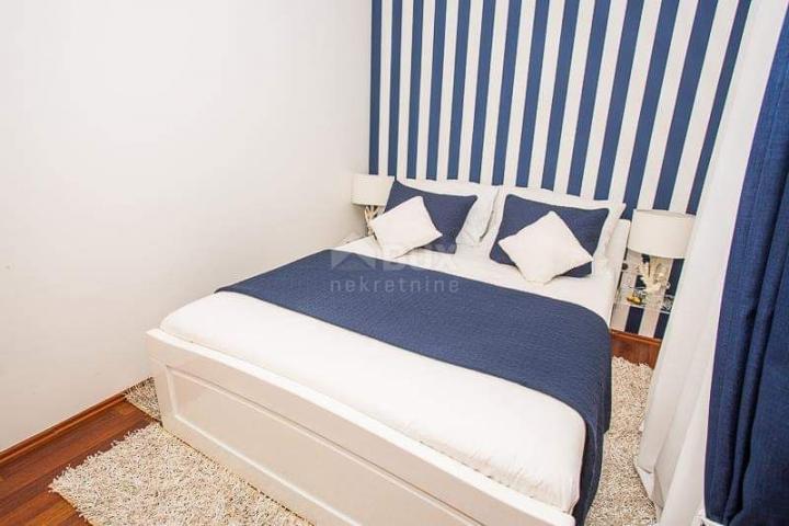 CRIKVENICA - luksuzna kuća s pet apartmana