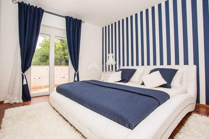 CRIKVENICA - luksuzna kuća s pet apartmana