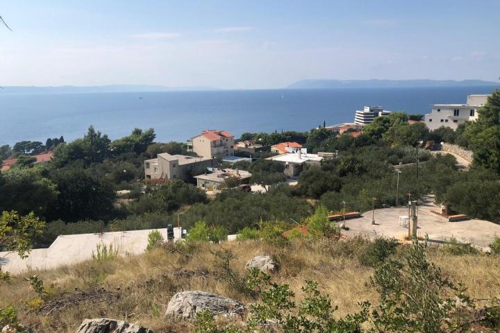 Podgora, građevinsko zemljište 800m2 s pogledom, 450 m od mora