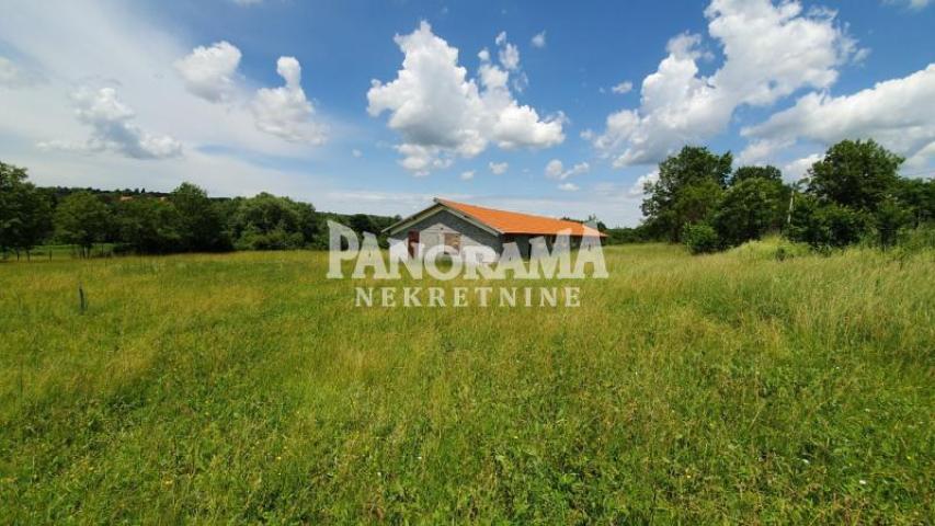 Barajevo-Boždarevac, plac 1ha, višenamenska hala površine 500m2 ID#1025