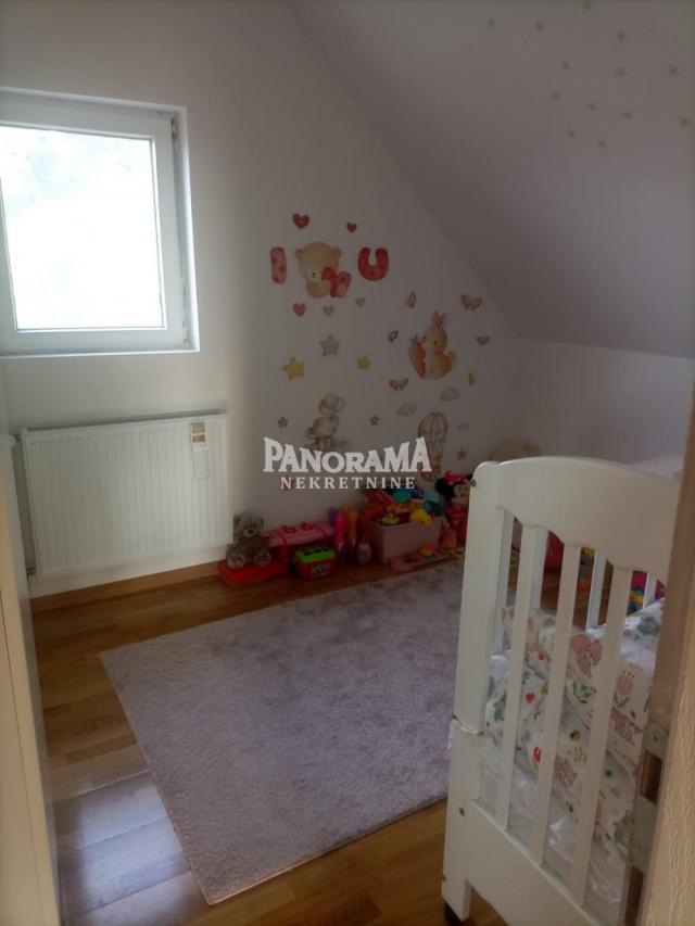 Kuća Barajevo Pr+1+Ptk- 3 stambene jedinice, 230m2, uknjiženo ID#5244