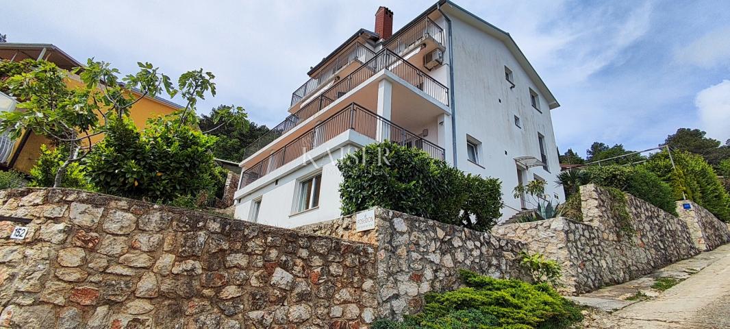 Rabac - Haus mit mehreren Wohneinheiten und Panoramablick auf das Meer, 368 m2