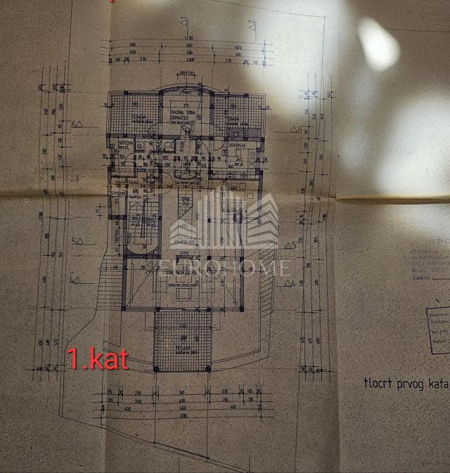 EKSKLUZIVNO NA TRŽIŠTU, VIŠNJIK- KUĆA TROKATNICA;905€/m2