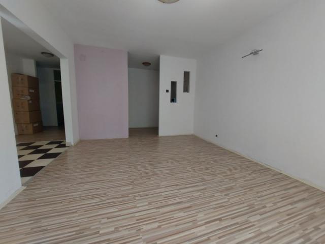 Zemun - Meandri - Zagorska, 2, 5 s, 71 m2, plus terasa 9 m2