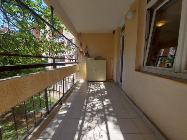 Zemun - Meandri - Zagorska, 2, 5 s, 71 m2, plus terasa 9 m2