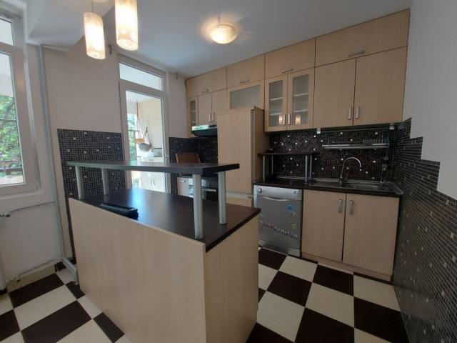 Zemun - Meandri - Zagorska, 2, 5 s, 71 m2, plus terasa 9 m2