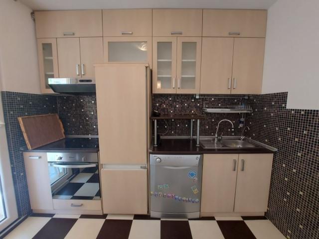 Zemun - Meandri - Zagorska, 2, 5 s, 71 m2, plus terasa 9 m2