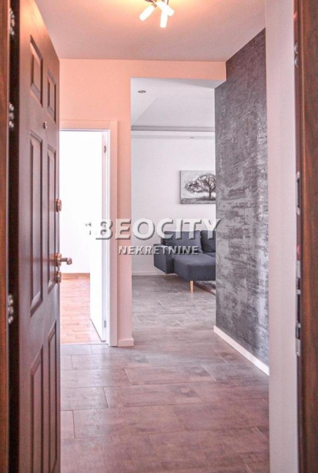 Vračar, Hram Svetog Save, , 3. 0, 81m2, 1250EUR