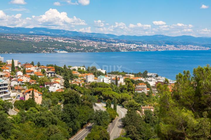 OPATIJA, CENTER - excellent penthouse in a new building with sea view, shared pool, garage