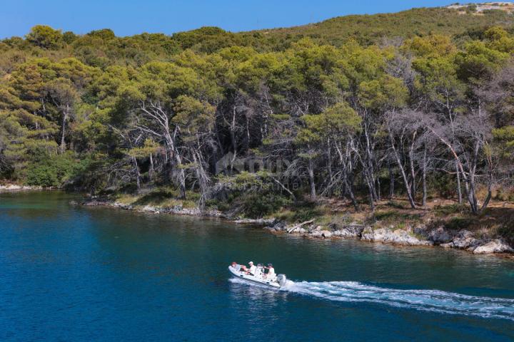 OTOK MOLAT - Investirajte u mediteranski san: ekskluzivna ponuda četiri kamene kuće na Molatu - Idea