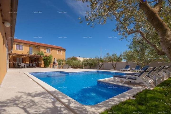 Haus Eine wunderschöne Villa mit Pool in Banjole steht zum Verkauf