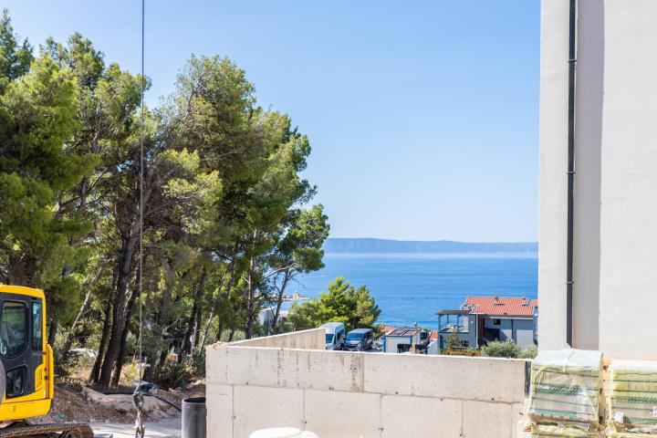 Makarska, dvosoban stan s vrtom  NKP 82, 27 m2