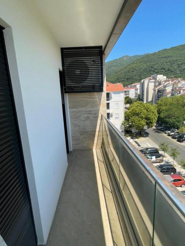 For rent, a one-bedroom apartment in Tivat, 