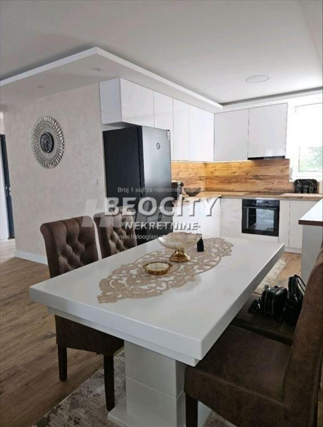 Barajevo, Glumčevo brdo, Glumcevo brdo, 4. 5, 140m2, 255000EUR