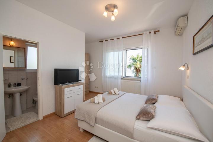 Flat Opatija - Centar, Opatija, 140m2