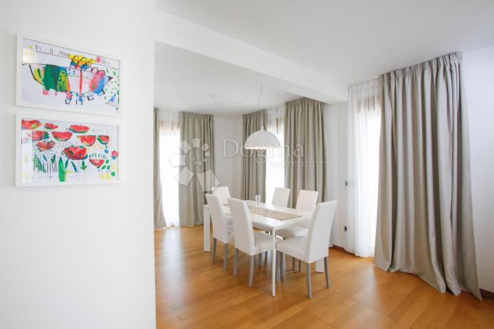 Apartman uz more 108m2