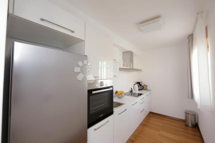 Apartman uz more 108m2