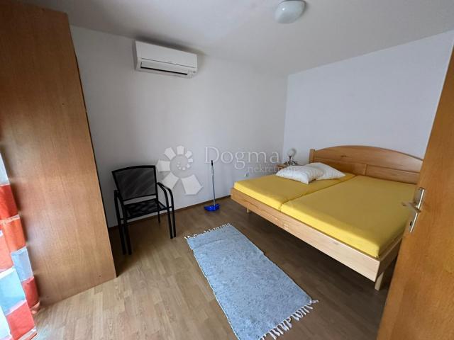 APARTMANSKA KUĆA NA 50 METARA DO MORA