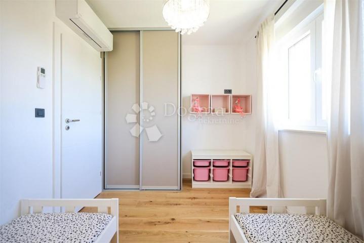 Flat Stanovi, Zadar, 94m2