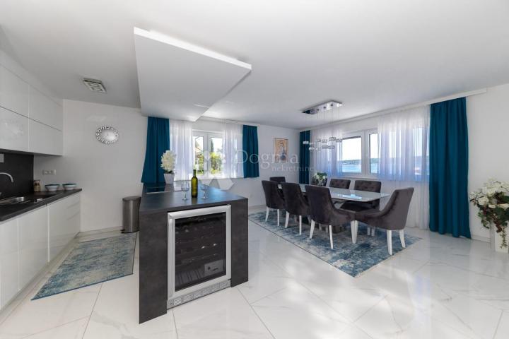 Apartment Crikvenica, 144,18m2