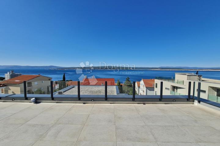 CRIKVENICA , PENTHOUSE 3S+DB, VELIKA GARAŽA