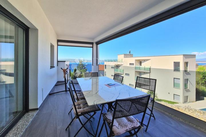 CRIKVENICA , PENTHOUSE 3S+DB, VELIKA GARAŽA